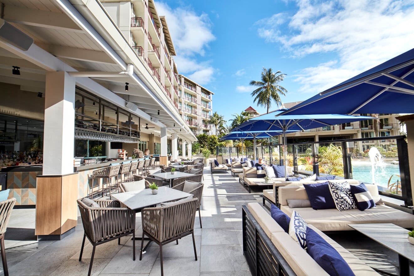 Moku Terrace Bar, Novotel Cairms Oasis Resort